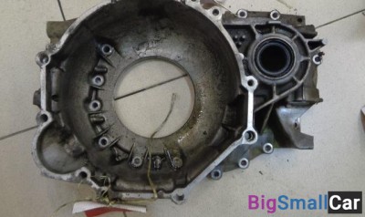 Корпус КПП средняя часть от Mitsubishi Chariot Grandis 1997-2003