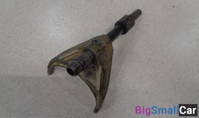 Вилка включения  5 передачи от Volvo S60 2000-2009