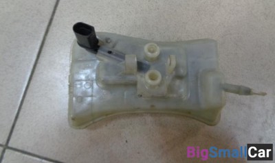 Бачок главного тормозного цилиндра от Audi A4 B7 2004-2007 - купить Уфе
