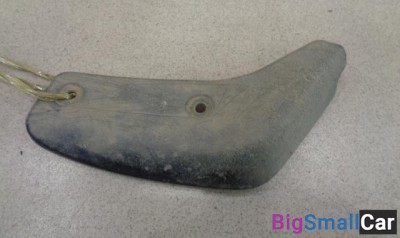 Брызговик передний правый от Mitsubishi Mirage 5 1995-2003