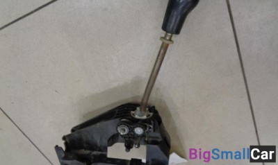 Кулиса МКПП от Toyota Yaris 2005-2011