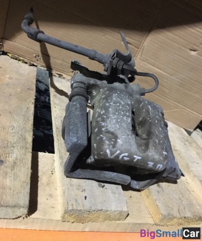 Суппорт задний правый valkswagen touran 1.4 dsg