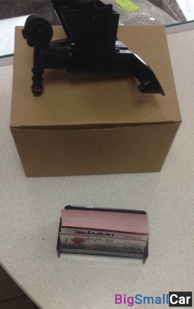 Форсунка омывателя фар правая Toyota Corolla 150 - купить Уфе