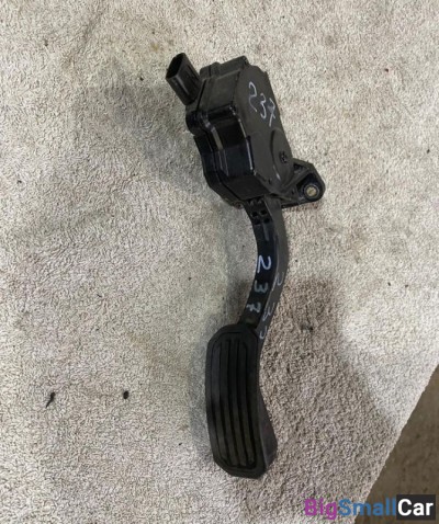 Педаль газа Toyota Camry 50 2.5 - купить Уфе