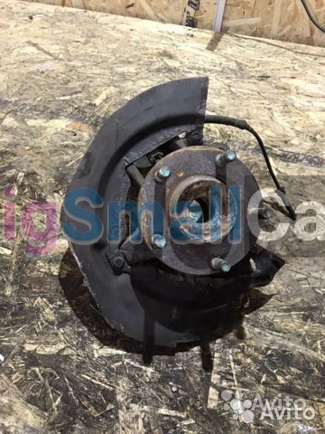 Поворотный кулак цапфа правая Mazda 3 BL 09-13