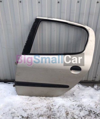 Задняя левая дверь Peugeot 206 1.4 Задняя левая дверь Peugeot 206 1.4